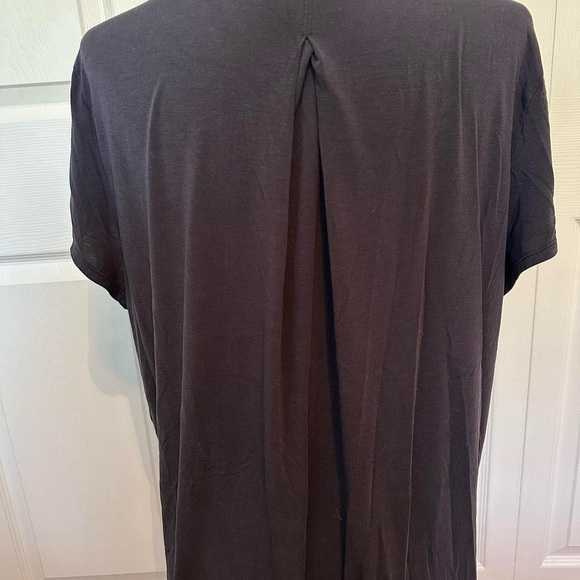 Athleta Women's Black short sleeve workout top - Picture 3 of 5